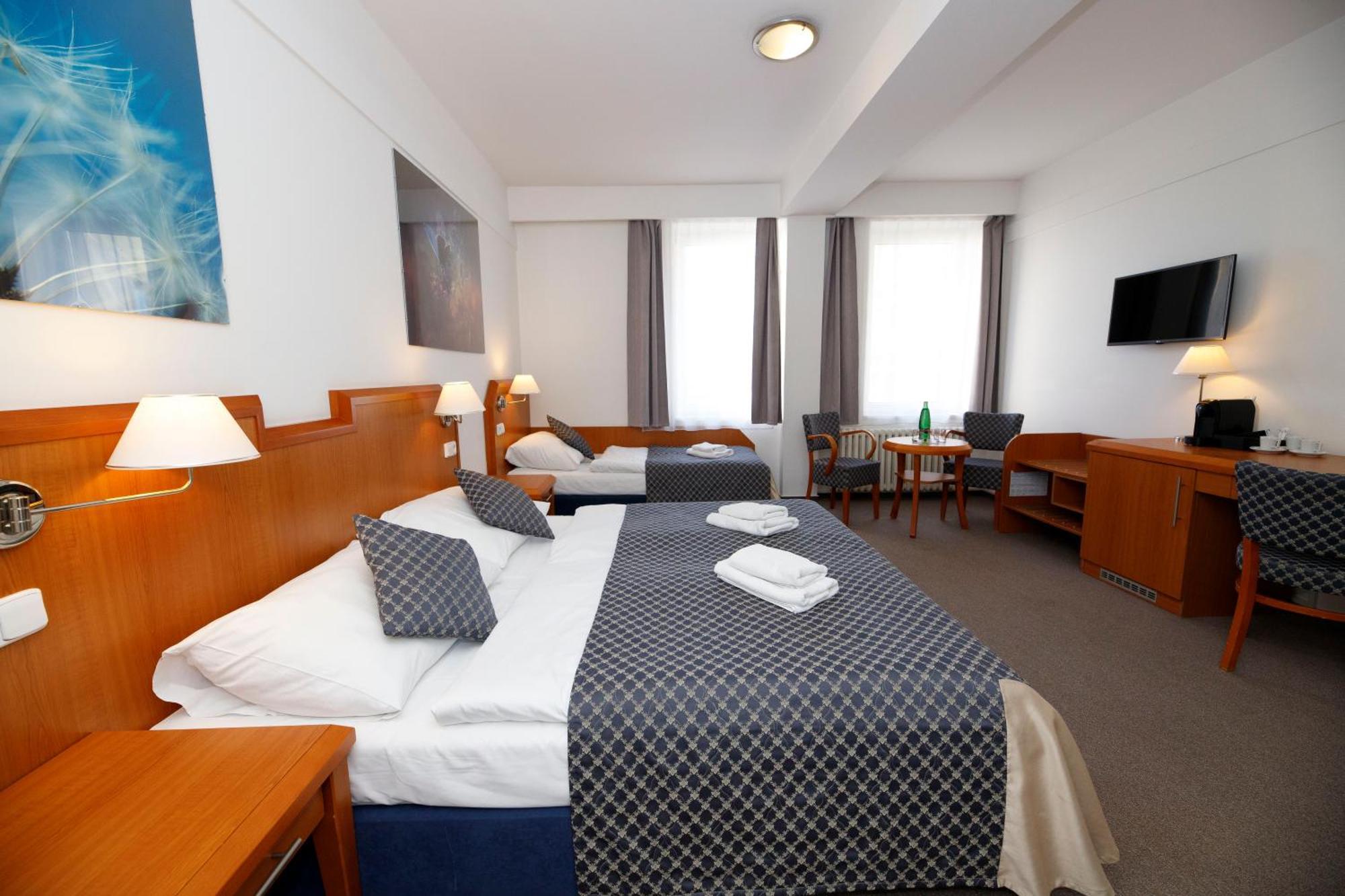 Lh Hotel Medinek Old Town Kutná Hora Extérieur photo