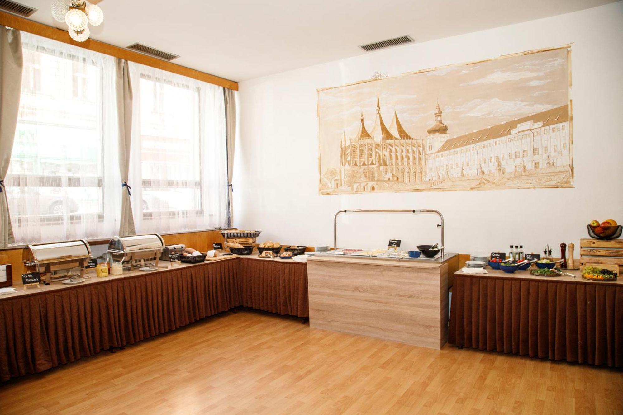 Lh Hotel Medinek Old Town Kutná Hora Extérieur photo